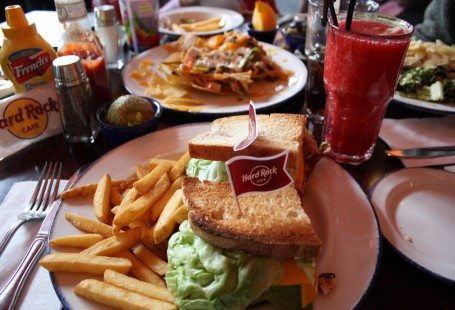 club sandwich, nachos and drink at hard rock café copenhagen