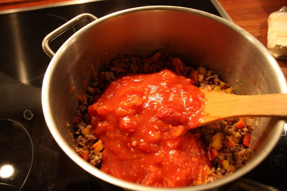 tomato sauce in the lasagne