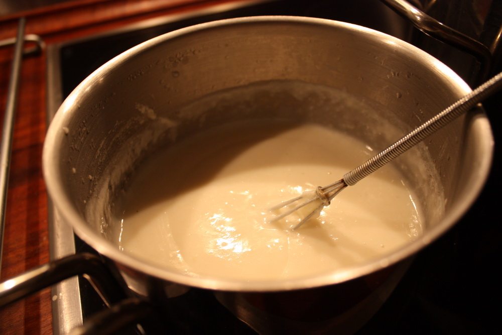 homemade bechamel sauce for lasagne