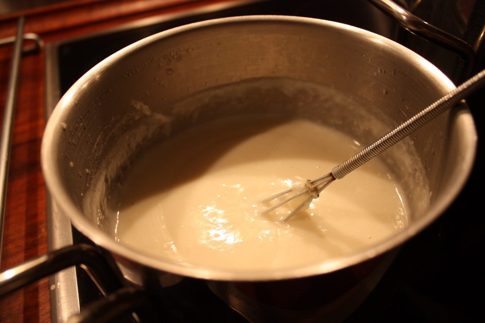 homemade bechamel sauce for lasagne