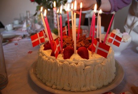 Danish birthday cake with daim and strawberries