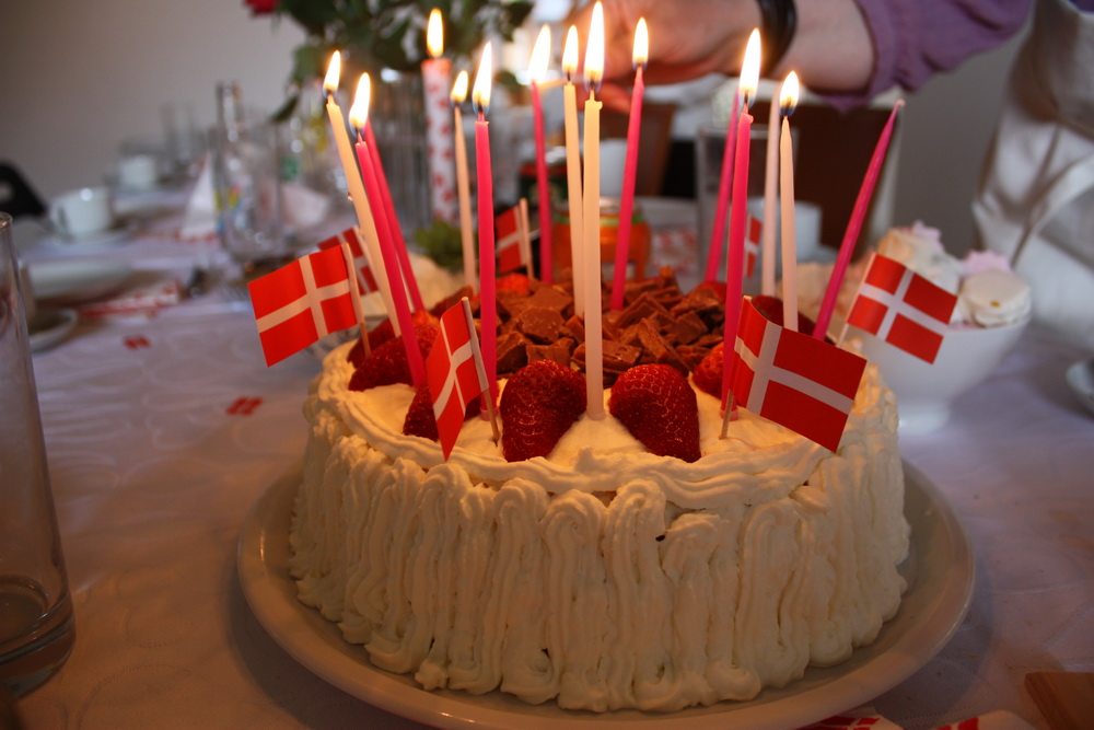 Danish birthday cake with daim and strawberries