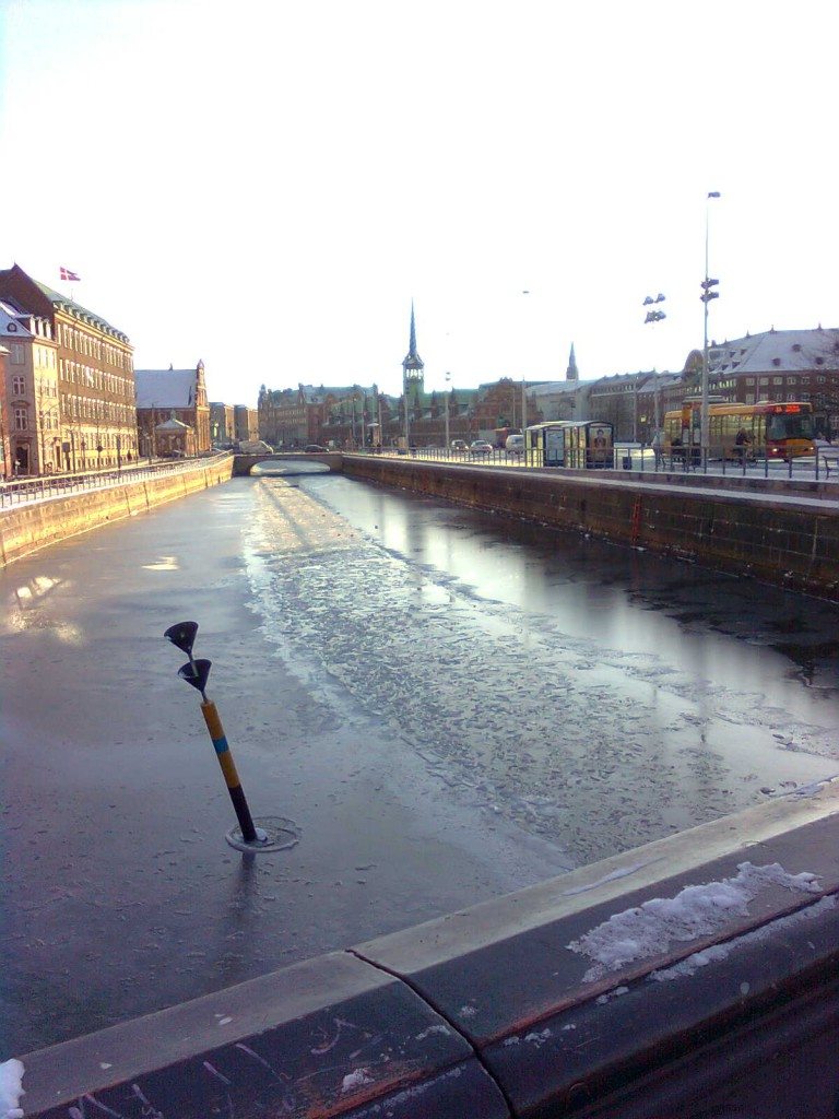 walking in copenhagen central area in winter