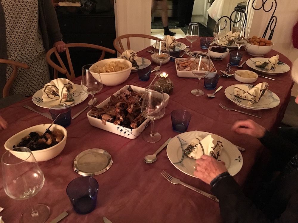 Christmas-dinner-danish-flæskesteg-and-yummy-food-2015