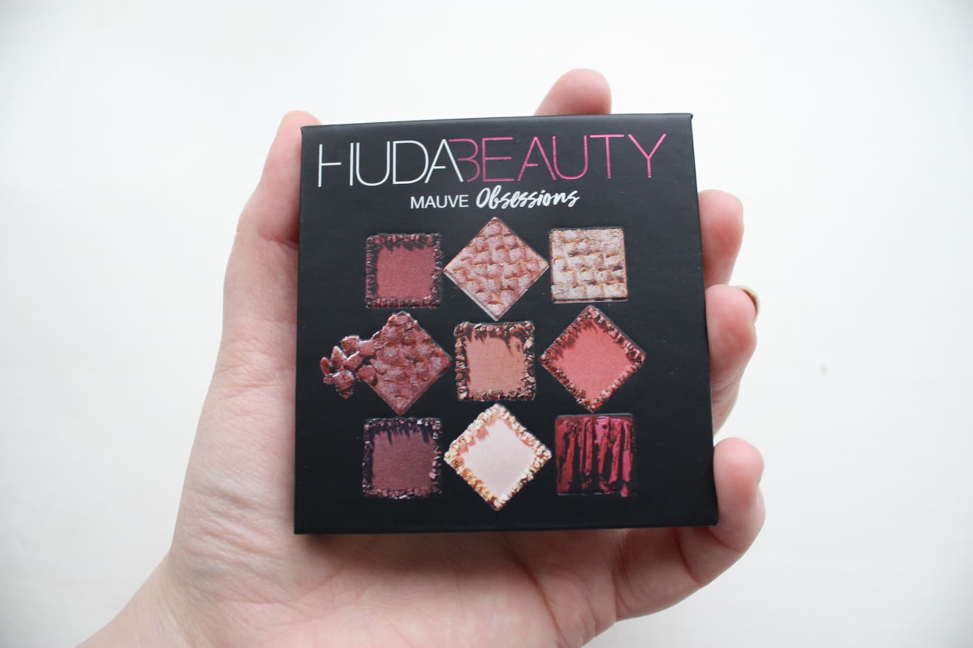 Huda beauty mauve obsessions palette