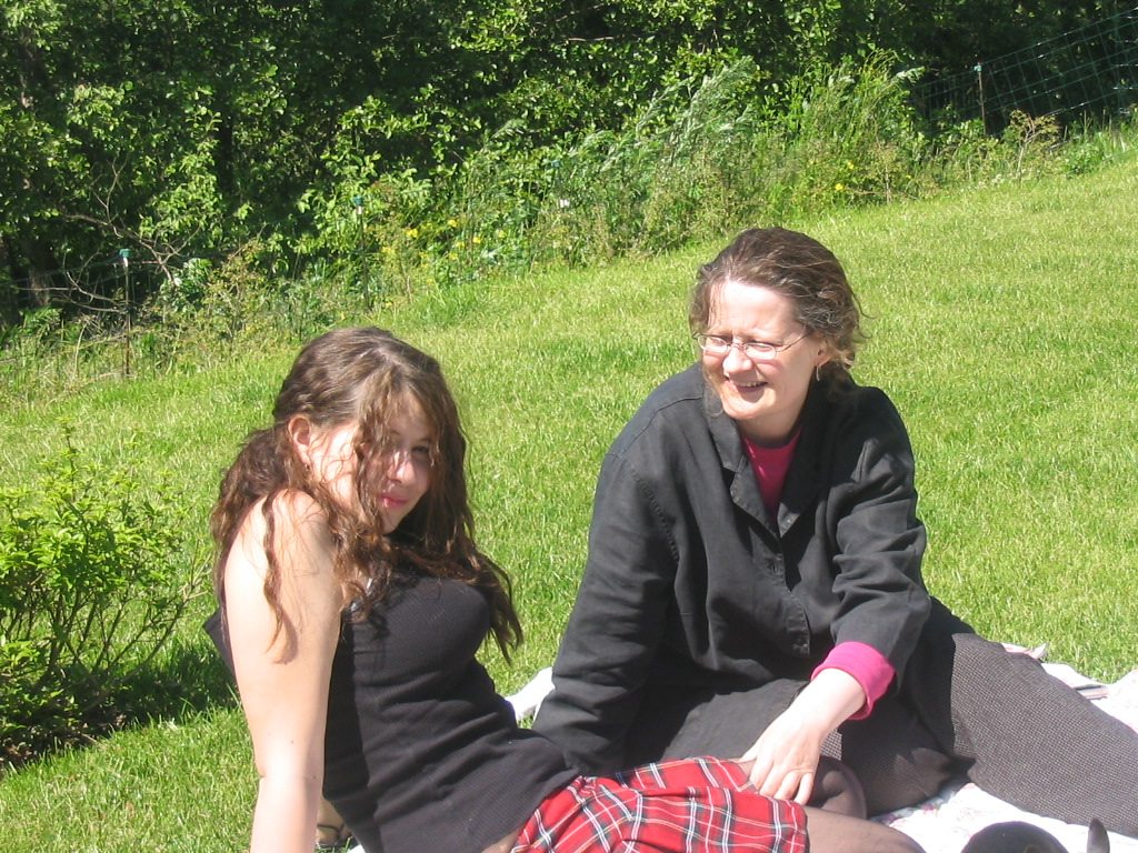 Leah as teenager and mom birgitte 2005