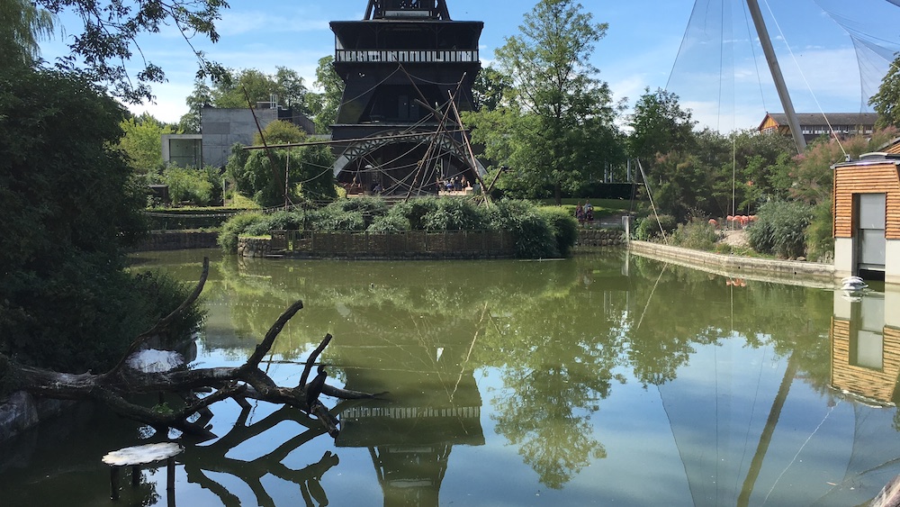 bottom-of-zoo-tower-copenhagen-2016