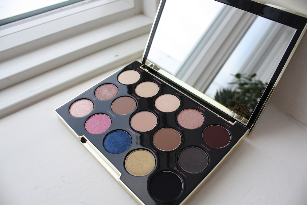 gwen-stefanie-urban-decay-eyeshadow-palette-mirror