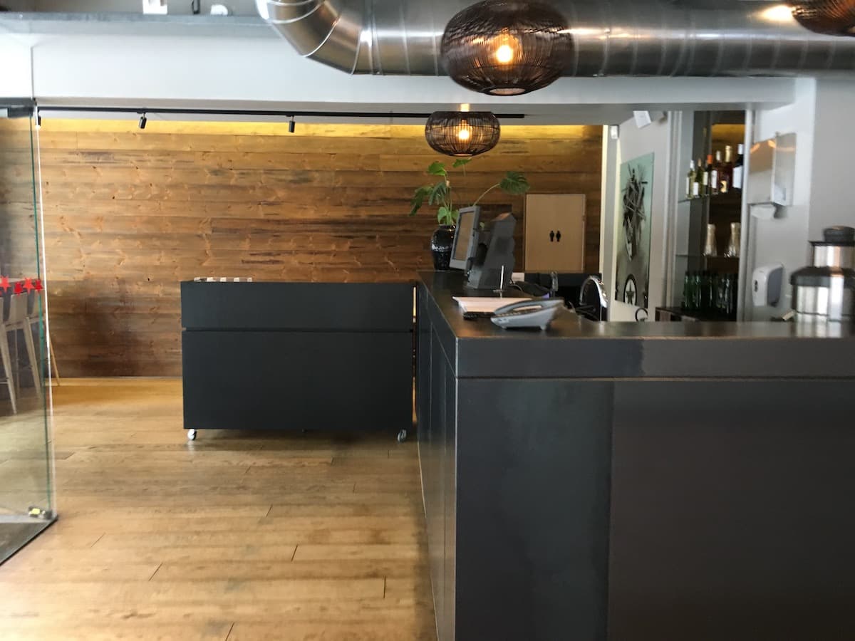 hostess desk and bar at wagamama frederiksberg 2017