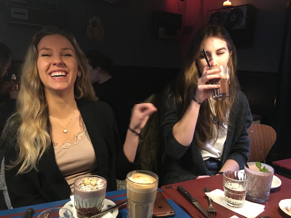 kalaset brunch smiling cecilie and stinne january 2019