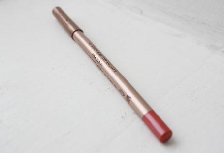 pink venus lip liner charlotte tilbury