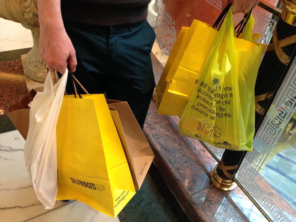 selfridges-bags-trafford-centre-uk-mall-2015-matt