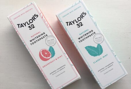 taylors 32 whitening toothepaste two kinds